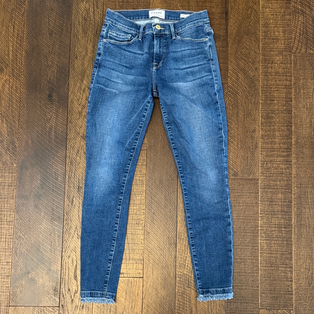 Frame Le Skinny De Jeanne Crop Jeans In Medium Dark Wash